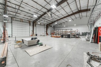 2001 Royal Dr, Greenfield, IN for lease Interior Photo- Image 1 of 7