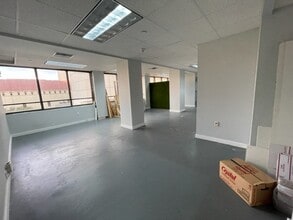 33 SW 2nd Ave, Miami, FL for lease Interior Photo- Image 1 of 7