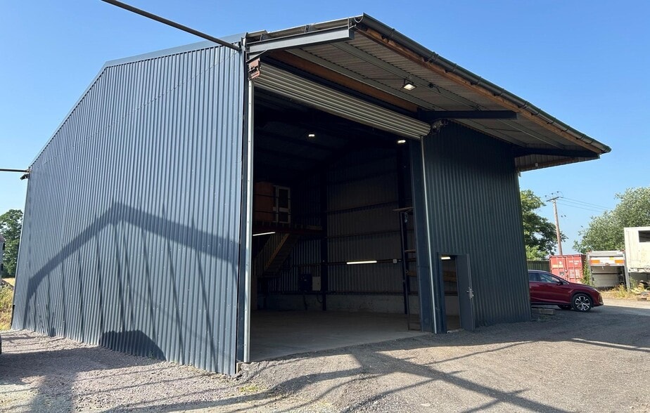 The Moat Farm, Shrewsbury for lease - Building Photo - Image 1 of 1