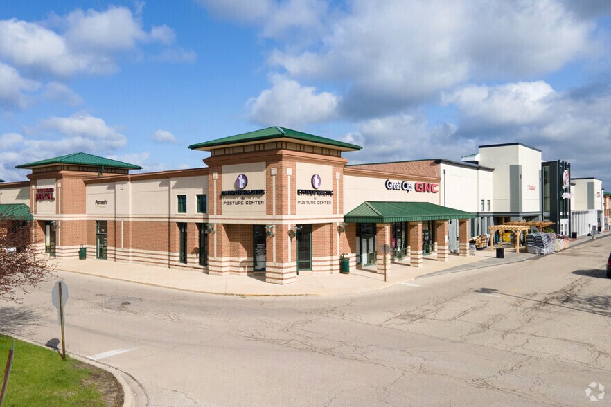 588-628 Randall Rd, South Elgin, IL à louer - Photo du bâtiment - Image 3 de 12