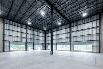 625 Bronte Rd, Oakville, ON for lease Interior Photo- Image 2 of 2