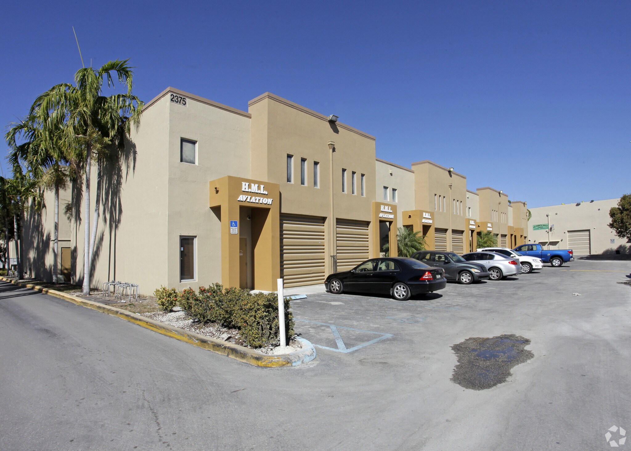 2375 W 80th St, Hialeah, FL for lease Primary Photo- Image 1 of 4