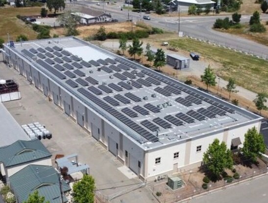 110 Sandholm Ln, Cloverdale, CA à louer - Photo du bâtiment - Image 2 de 5