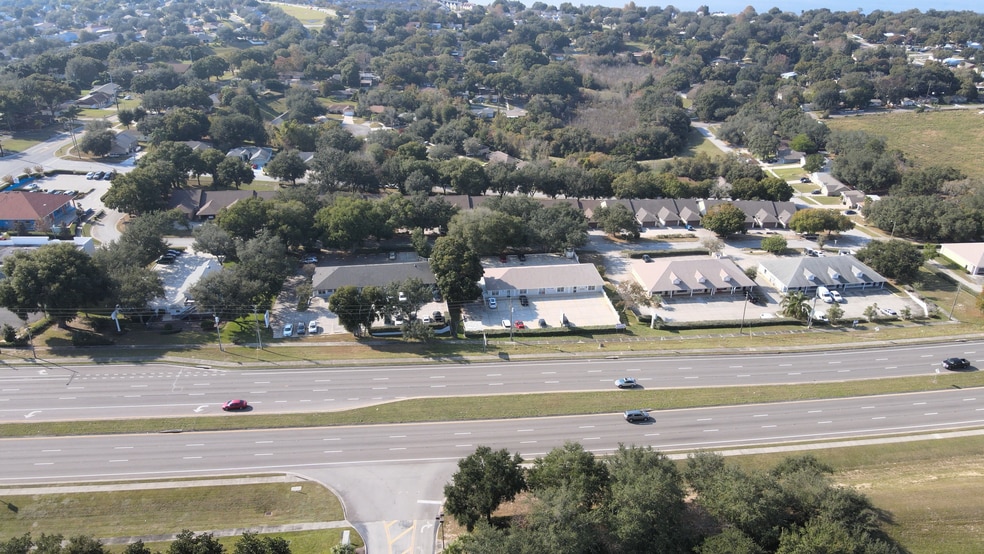 301 Frontage Rd, Clermont, FL for lease - Building Photo - Image 3 of 11