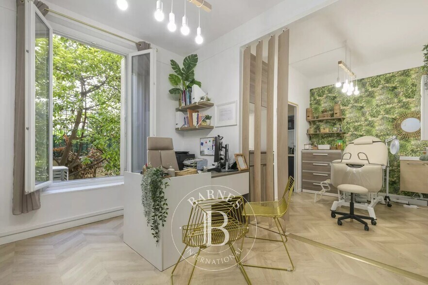 11 Rue De Madagascar, Paris à vendre - Photo du bâtiment - Image 2 de 12