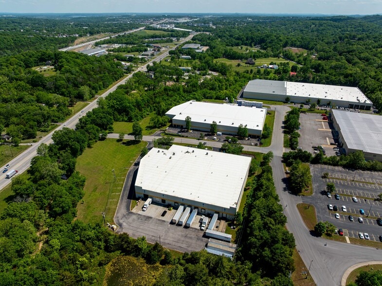 100 Northfork Ln, Goodlettsville, TN for lease - Building Photo - Image 2 of 5