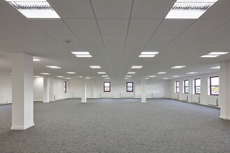 Cowbridge Rd E, Cardiff for lease Interior Photo- Image 1 of 19