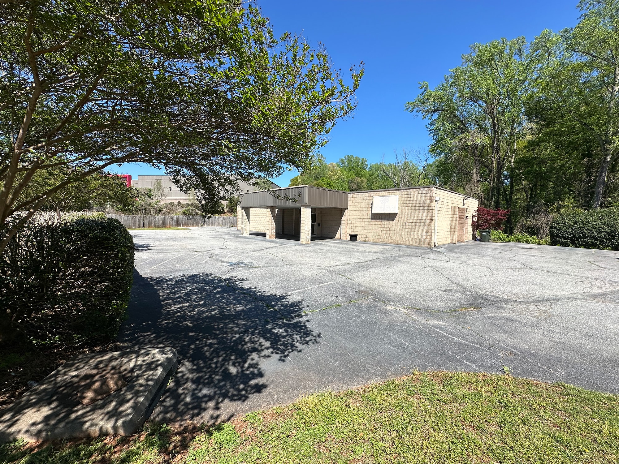 328 Dupont Dr, Greenville, SC for sale Primary Photo- Image 1 of 10