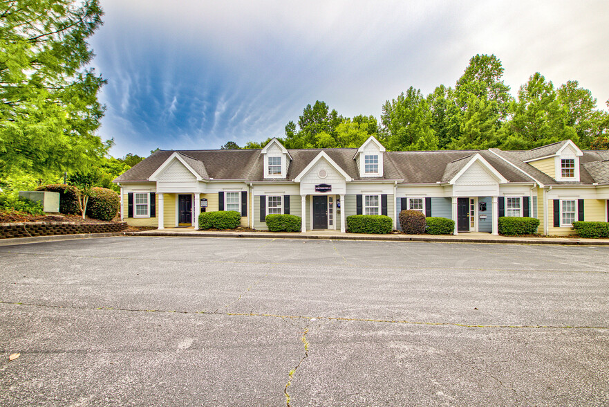 500 W Lanier Ave, Fayetteville, GA à vendre - Photo du bâtiment - Image 1 de 1