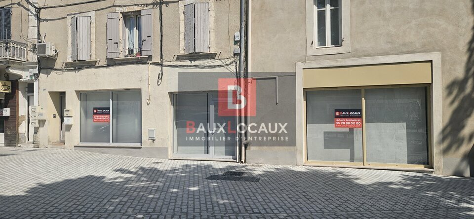 Retail in Carpentras for lease - Building Photo - Image 1 of 4
