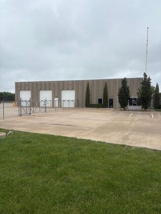 More details for 821 E 25th St N, Wichita, KS - Industrial for Sale