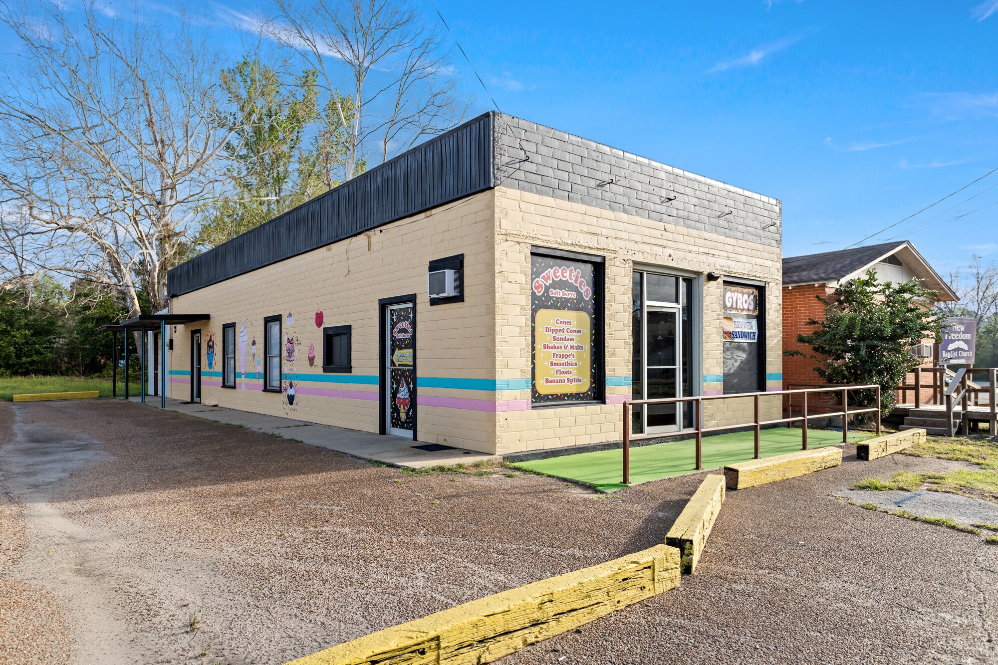 201 E Bluff St, Woodville, TX à vendre Photo principale- Image 1 de 26