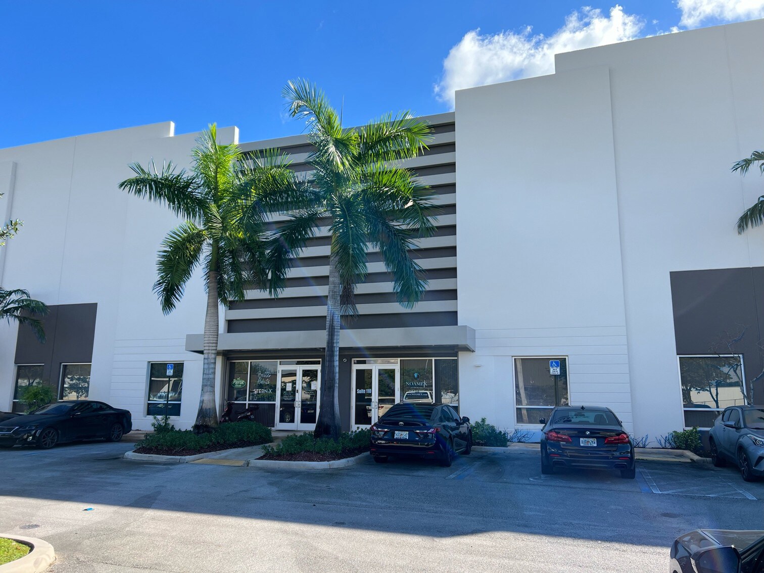 5801 E 10th Ave, Hialeah, FL à louer Photo du bâtiment- Image 1 de 2