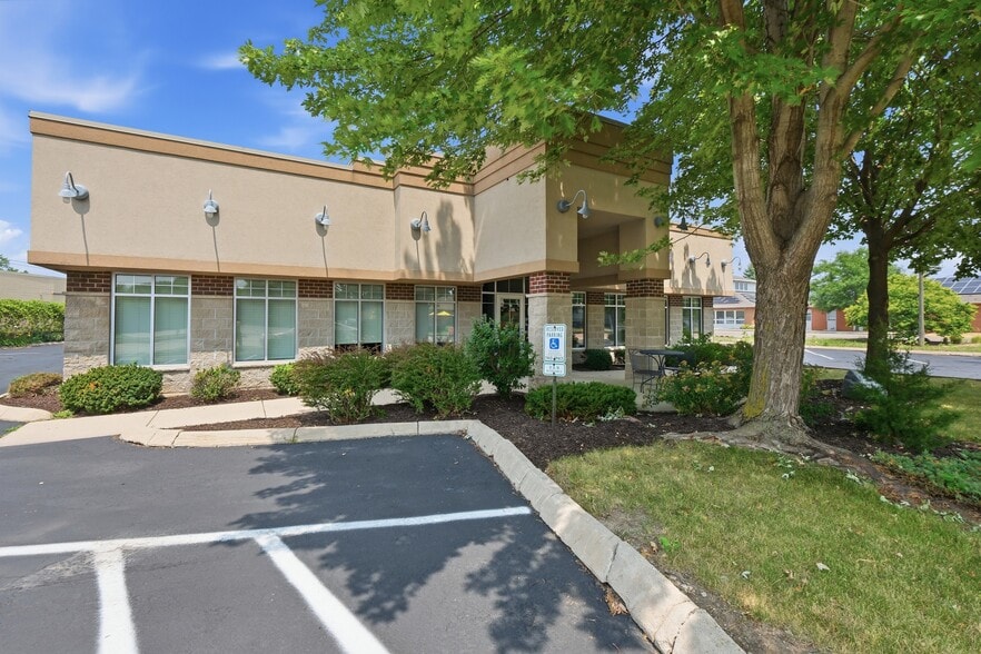 1280 W Main St, Sun Prairie, WI à vendre - Photo du bâtiment - Image 2 de 31