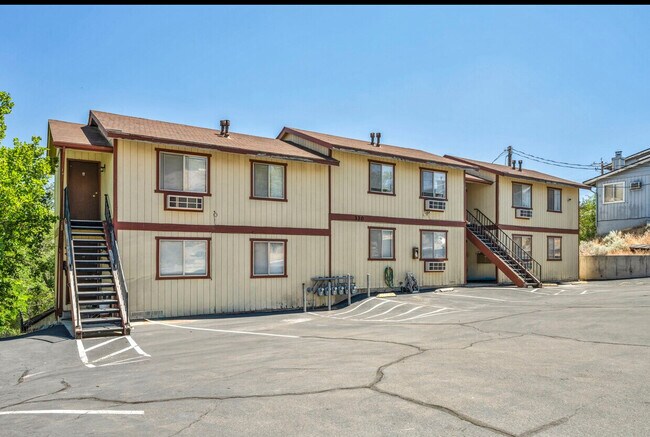 Plus de détails pour 330 Talus Way, Reno, NV - Multi-résidentiel à vendre