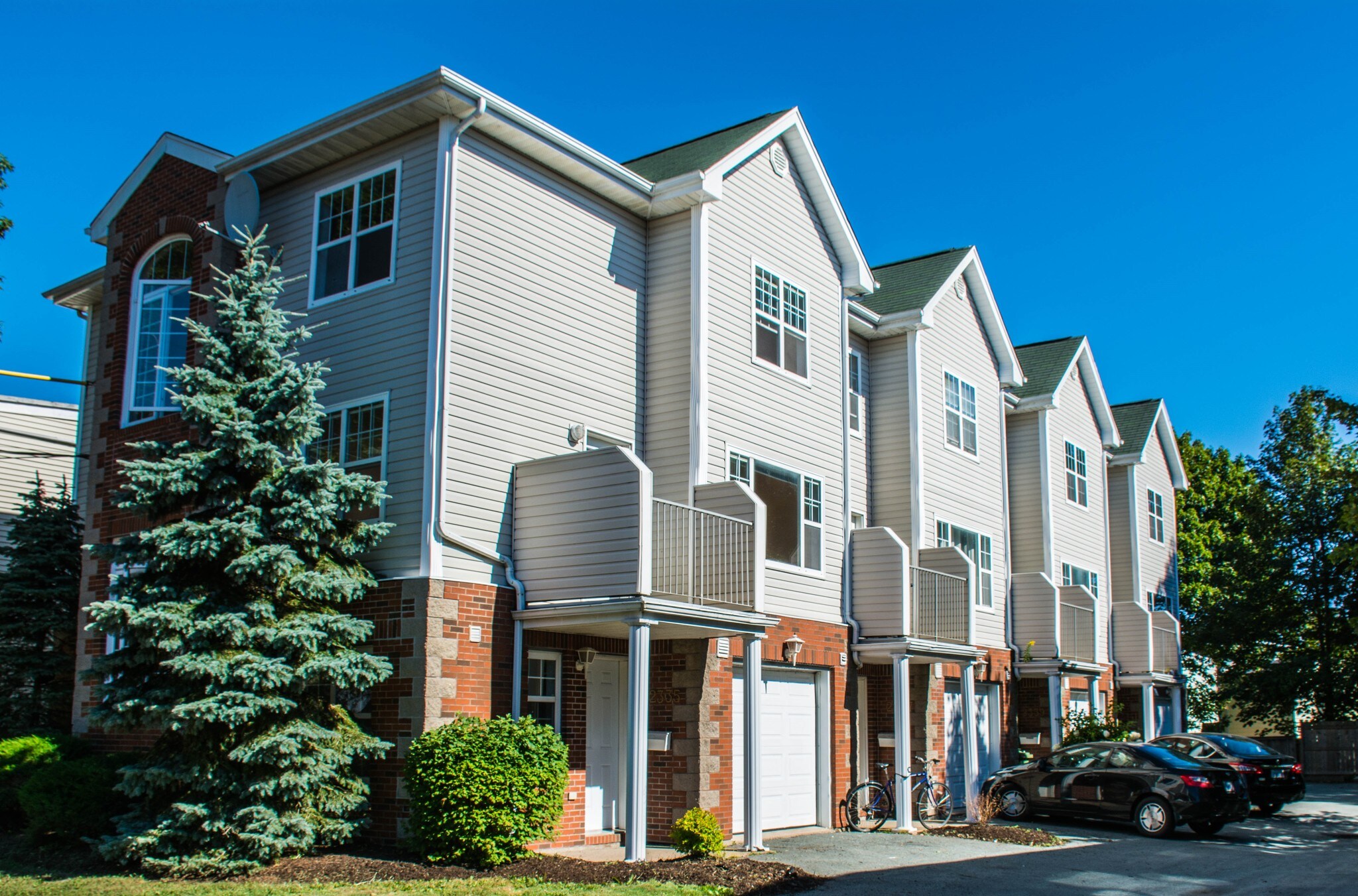 2335 Hunter St, Halifax, NS for sale Primary Photo- Image 1 of 1