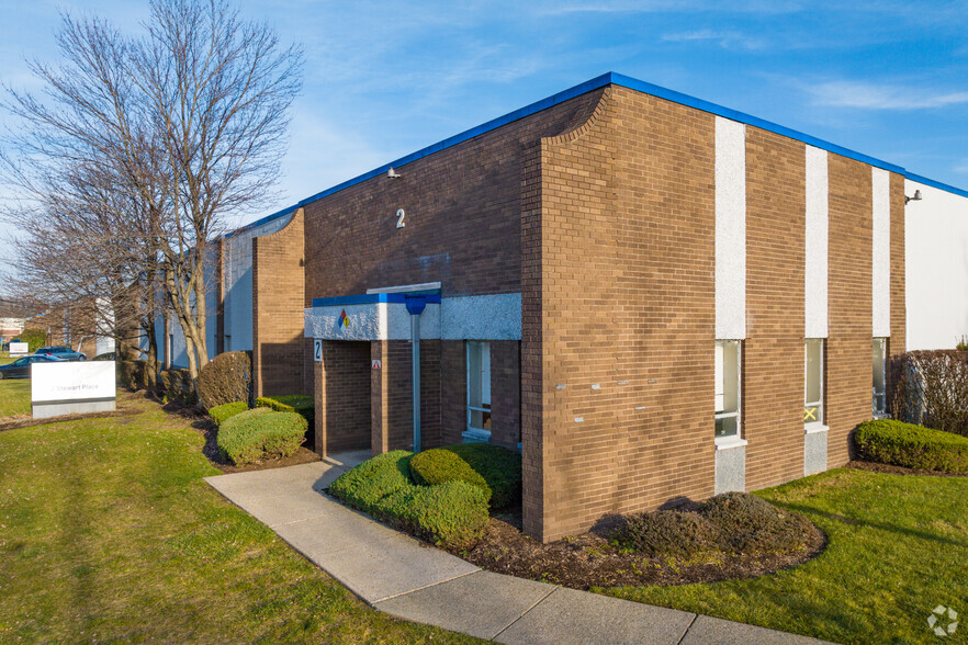 2 Stewart Pl, Fairfield, NJ for lease - Primary Photo - Image 1 of 9