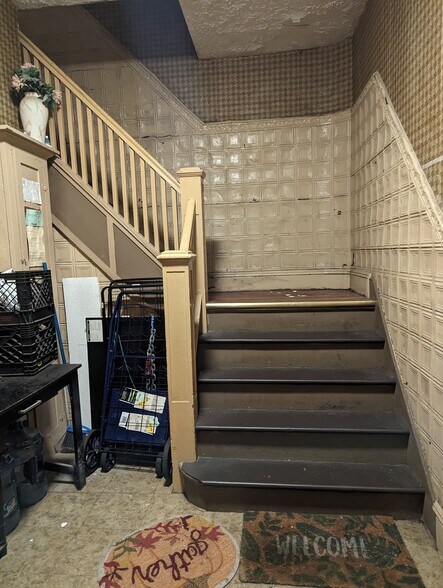 1044 Broadway, Bayonne, NJ à vendre - Photo du bâtiment - Image 2 de 17