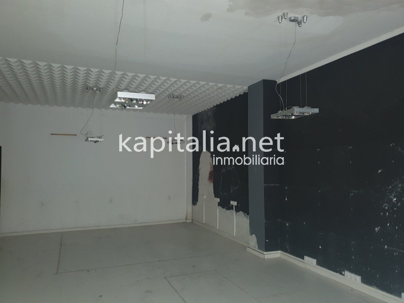 Commerce de détail dans Ontinyent, Valencia à vendre Photo du bâtiment- Image 1 de 5