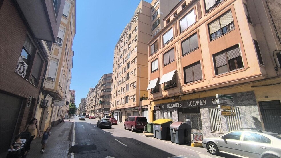 Carrer Orfebres Santalínea, 11, Castelló de la Plana, Castellón for sale - Building Photo - Image 2 of 10