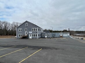 43 Harrys Dr, Brunswick, ME for lease Interior Photo- Image 1 of 9
