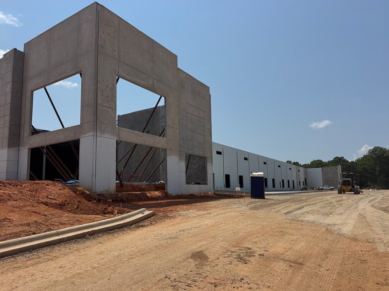 Walkers Ferry Rd, Charlotte, NC for lease - Building Photo - Image 1 of 8