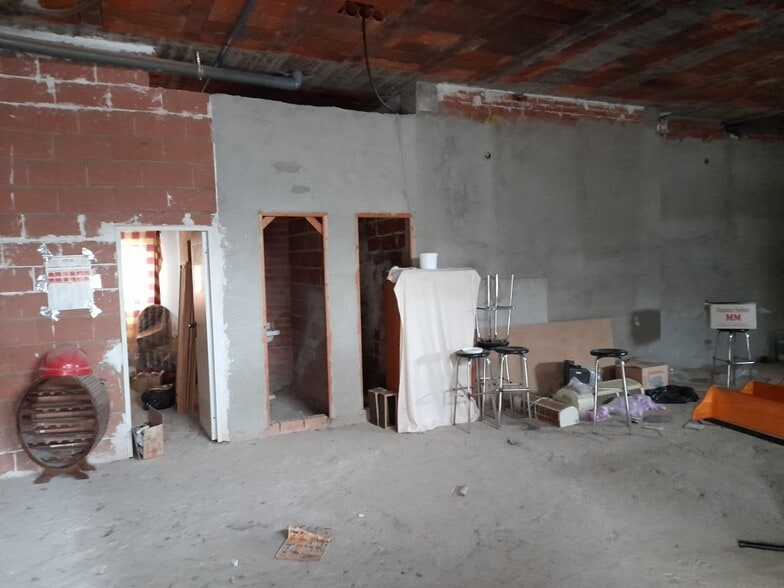 Retail in Cáceres for sale - Building Photo - Image 1 of 5