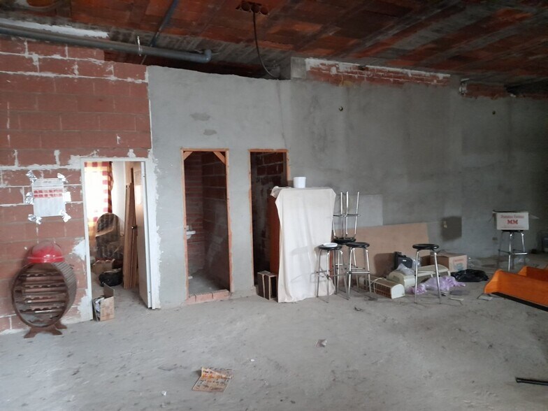 Commerce de détail dans Cáceres à vendre - Photo du bâtiment - Image 1 de 5