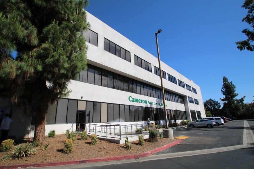 1501 W Cameron Ave, West Covina, CA for lease - Building Photo - Image 1 of 16