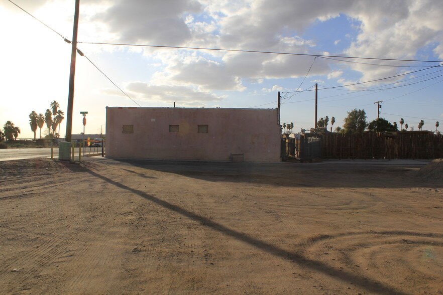 1581 E Hobsonway, Blythe, CA à vendre - Autre - Image 3 de 6