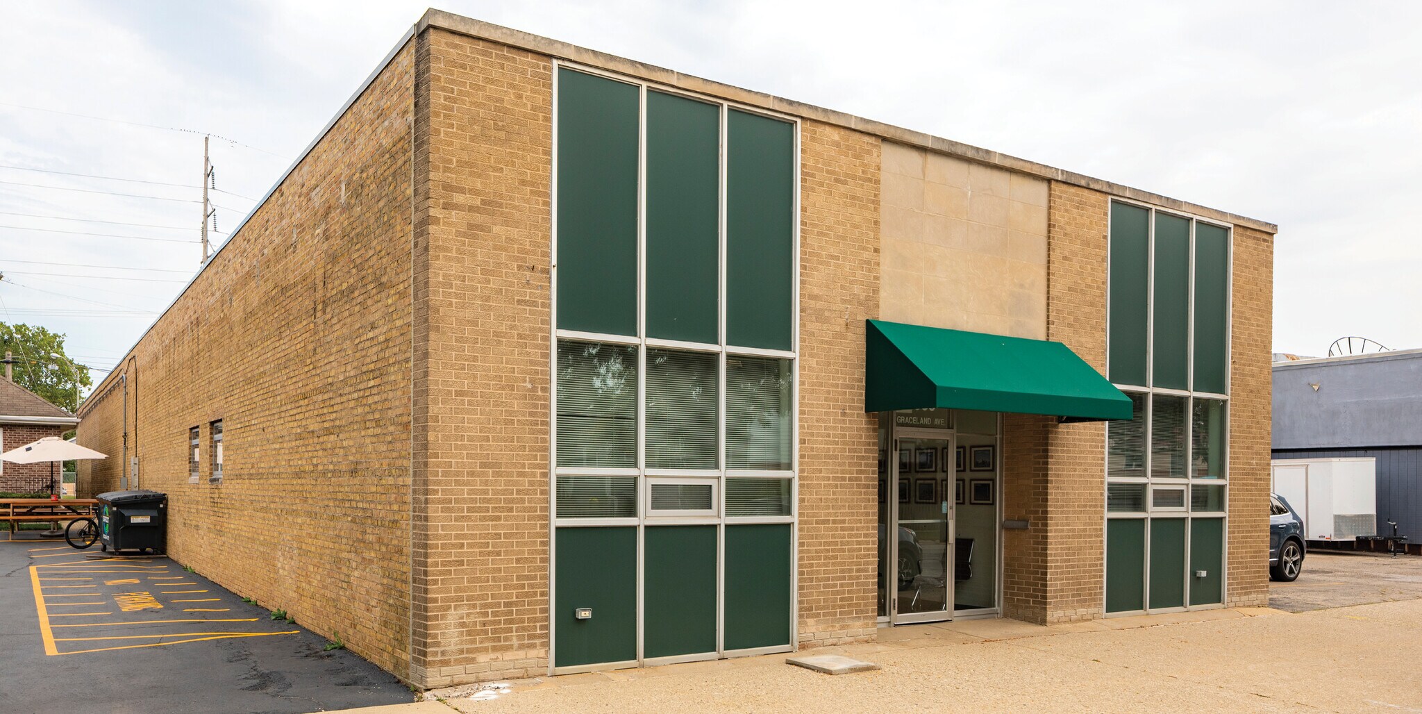 1033 Graceland Ave, Des Plaines, IL à vendre Photo du bâtiment- Image 1 de 6