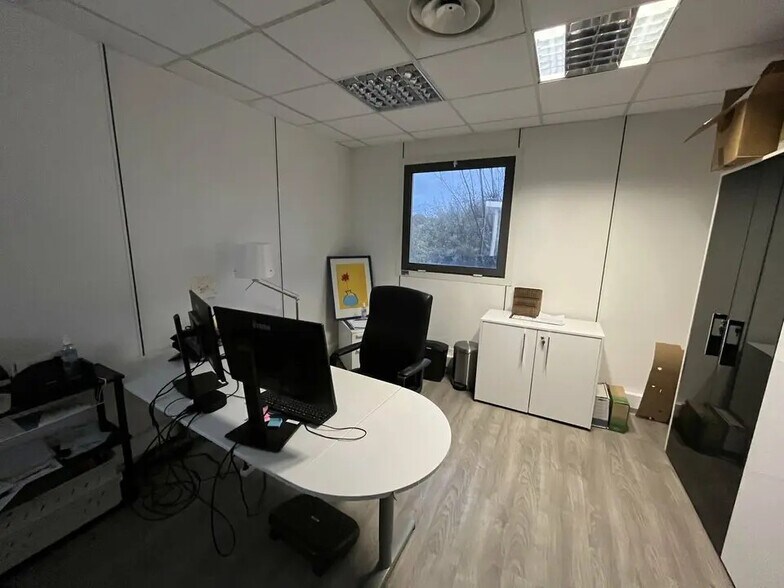 Bureau dans LES MILLES à louer - Photo du bâtiment - Image 3 de 9