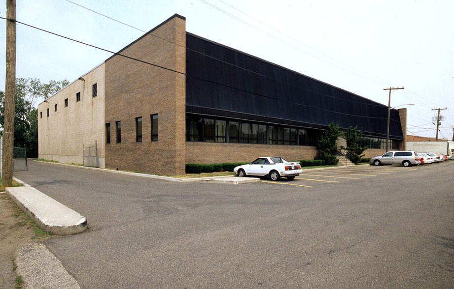 170 Roosevelt Pl, Palisades Park, NJ à louer - Photo principale - Image 1 de 10