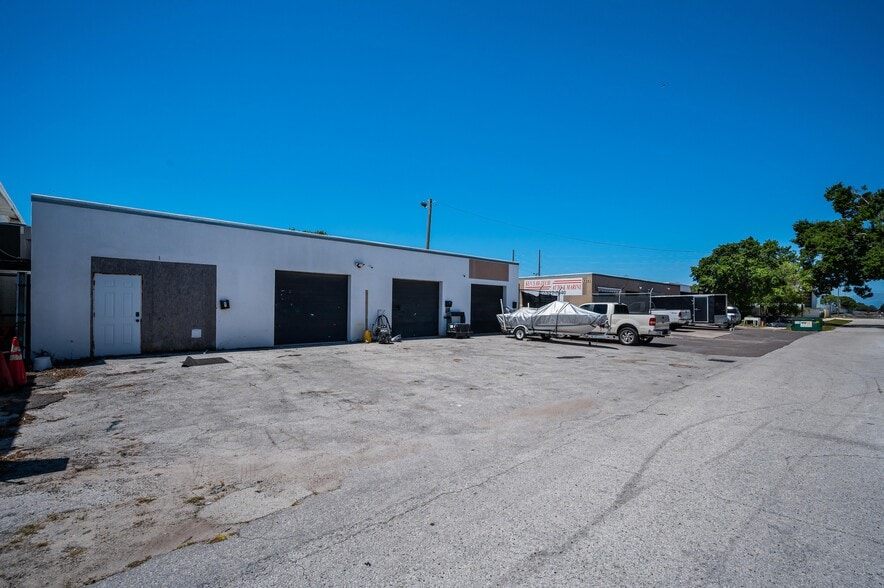 3580 66th Ave N, Pinellas Park, FL à vendre - Photo du bâtiment - Image 2 de 8