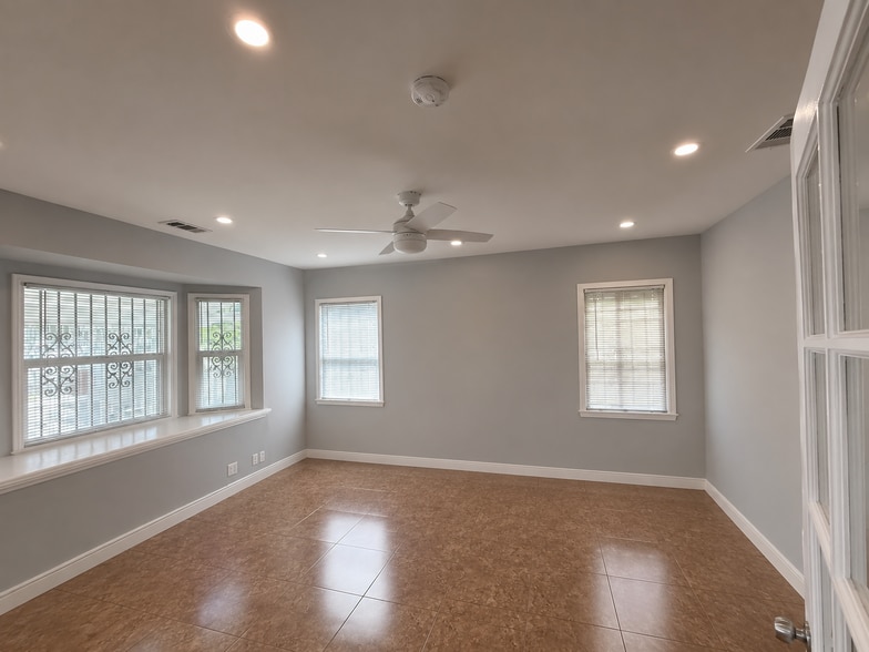 11628-11630 Victory Blvd, North Hollywood, CA for sale - Interior Photo - Image 2 of 10