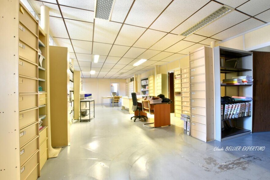 Bureau dans Marseille à louer - Photo du bâtiment - Image 1 de 11
