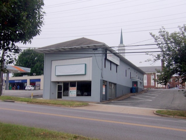 645 Oakley Ave, Lynchburg, VA for lease - Building Photo - Image 1 of 1