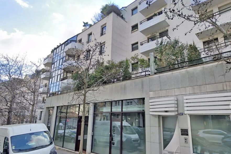 Office in Suresnes for sale - Building Photo - Image 1 of 12