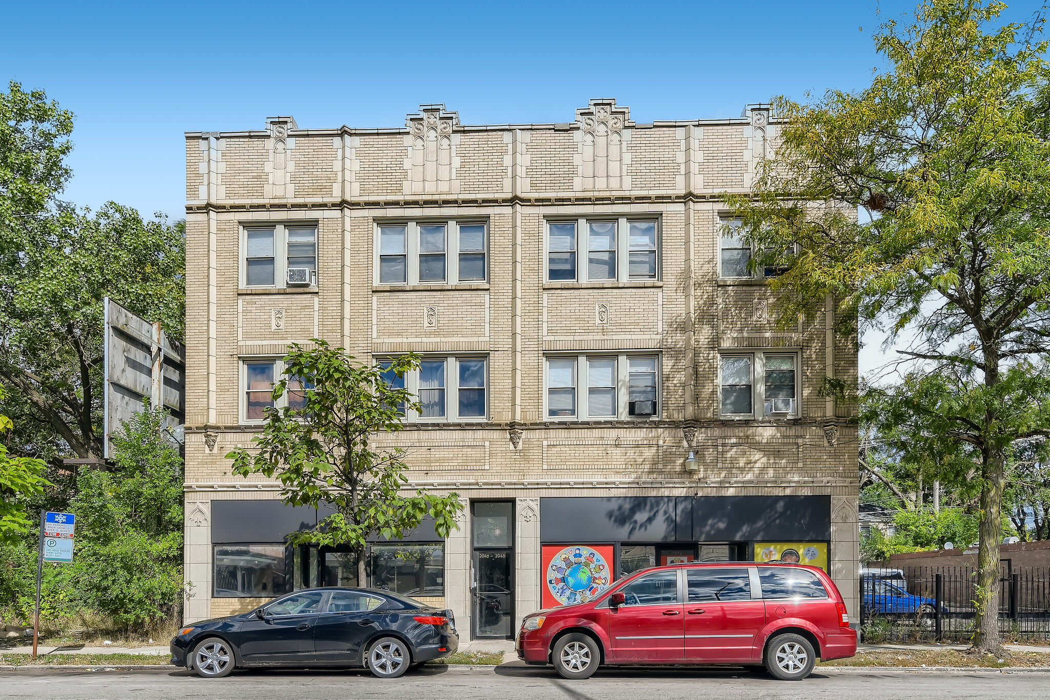 2046 E 75th St, Chicago, IL à vendre Photo du b timent- Image 1 de 1