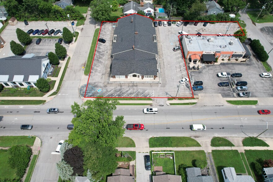 1810 Broad Ripple Ave, Indianapolis, IN à vendre - Photo du bâtiment - Image 3 de 7