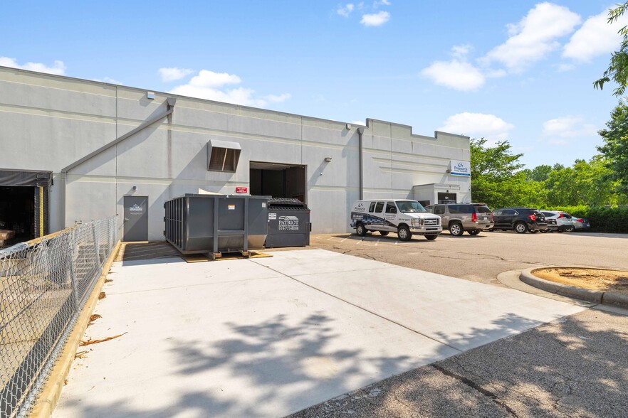 5025 Departure Dr, Raleigh, NC for lease - Building Photo - Image 2 of 11