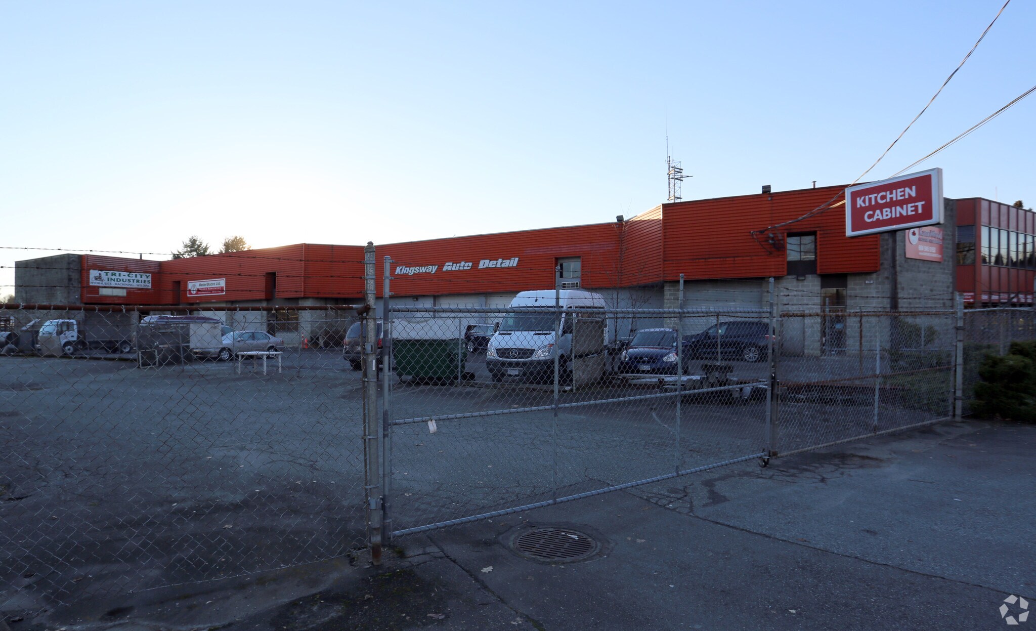 1790 Kingsway Ave, Port Coquitlam, BC à vendre Photo principale- Image 1 de 1