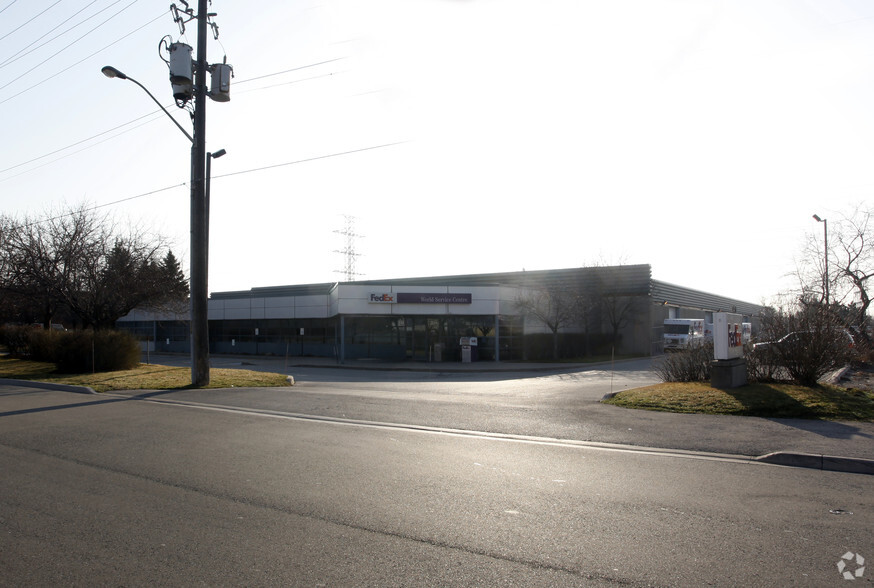 1450 Caterpillar Rd, Mississauga, ON for sale - Primary Photo - Image 1 of 2