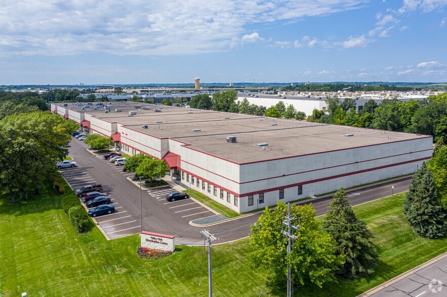 5301-5391 E 12th Ave, Shakopee, MN à louer - Photo du bâtiment - Image 2 de 13