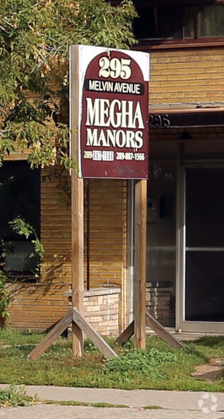 295 Melvin Ave, Hamilton, ON for sale - Building Photo - Image 3 of 3