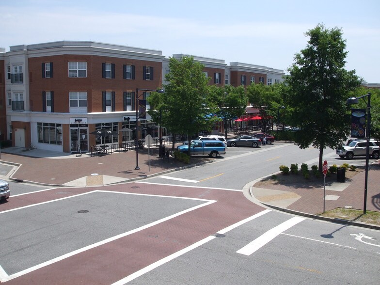 4100-4502 Monarch Way, Norfolk, VA à louer - Photo du bâtiment - Image 2 de 2