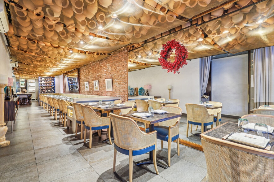 128 E 7th St, New York, NY à vendre - Photo du bâtiment - Image 2 de 11