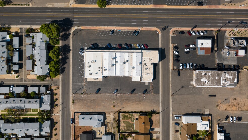 4803-4825 N 27th Ave, Phoenix, AZ à louer - Photo du bâtiment - Image 3 de 7
