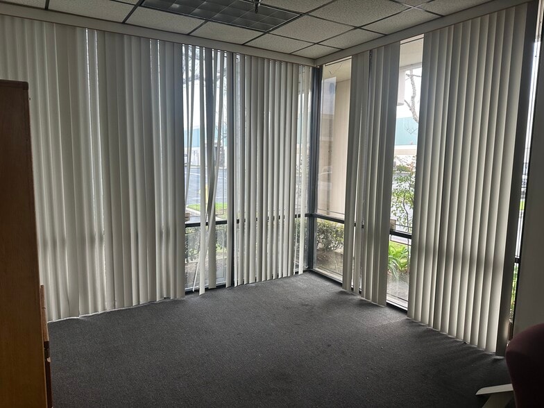 10742-10752 Noel St, Los Alamitos, CA for lease - Building Photo - Image 3 of 16