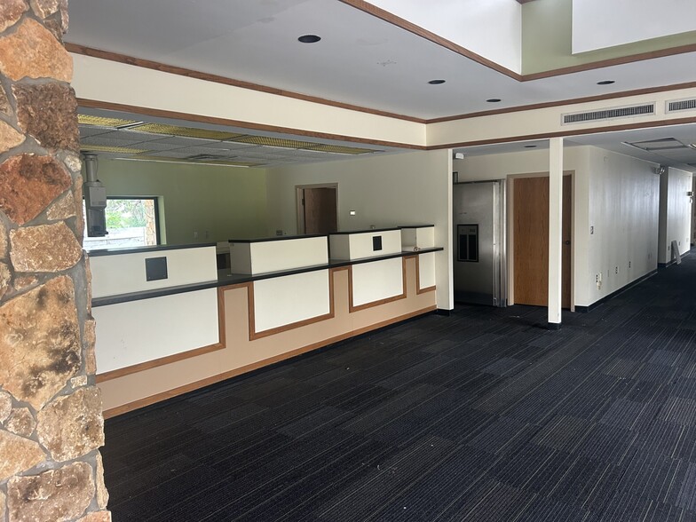 350 N Summit St, Crescent City, FL for sale - Building Photo - Image 3 of 26